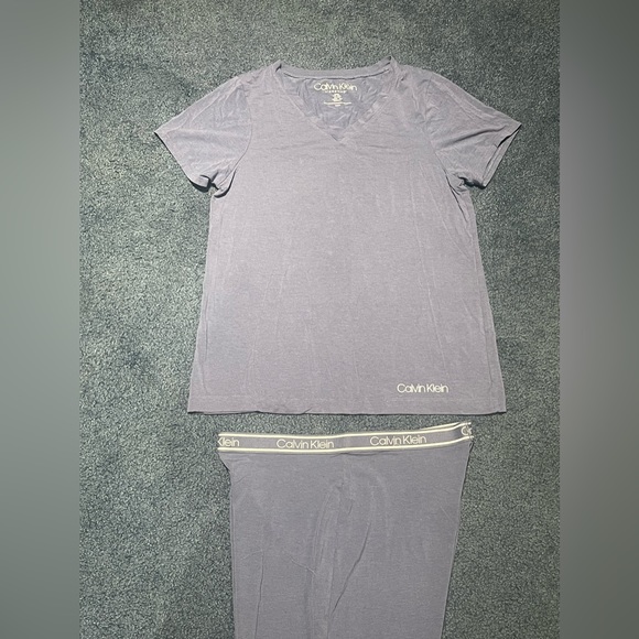 Calvin Klein 2 Piece Sleepwear/Loungewear  Size S/P Short Sleeve - Picture 3 of 9